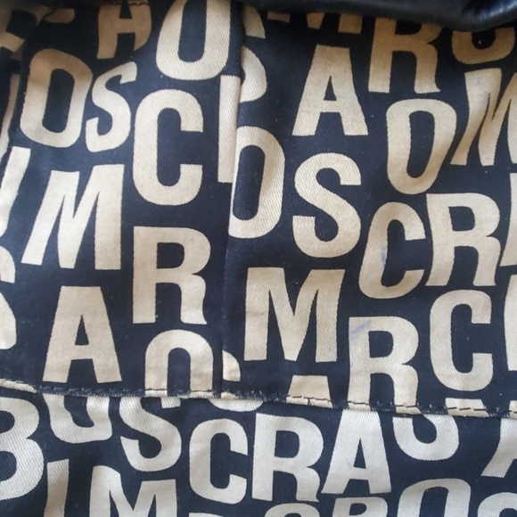 MARC BY MARC JACOBS BLACK PEBBLED LEATHER. Q HILLIER CLASSIC HOBO. GOLD PLATED. - Picture 9 of 15